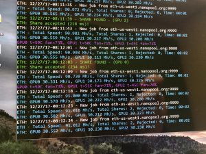 3 CARD SAPPHIRE NITRO+ RX 580 BUILD IS LIVE & MINING ETHEREUM